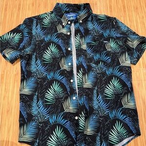 Cubbies full button down Hawaiian shirt - Medium